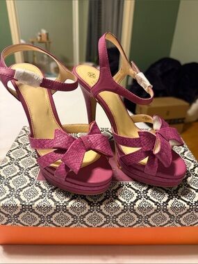 Isola - Daena Orchid Platform Heels - Size 8